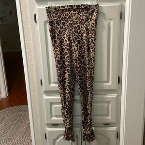 Socialize leopard print yoga pant